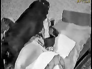 Amateur Home Black White 002